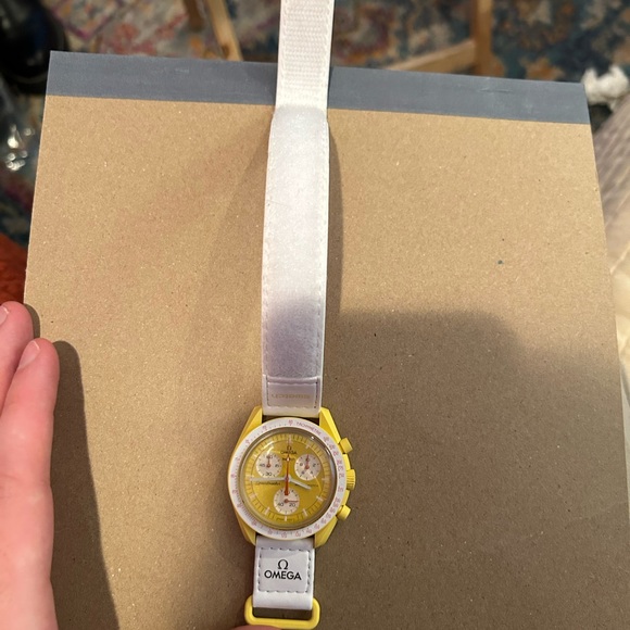 Omega x Swatch Mission Sun - Picture 4 of 8